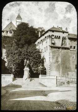 Monument à Joseph et Xavier de Maistre (Chambéry)